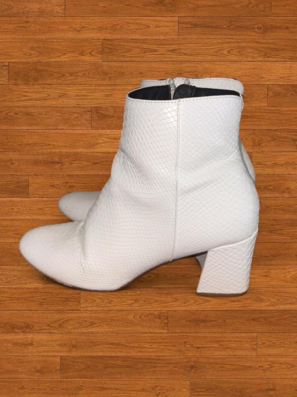 Chinese Laundry White Textured Block Heel Ankle Boots